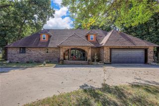 29200 S Walker Road, Harrisonville, MO 64701