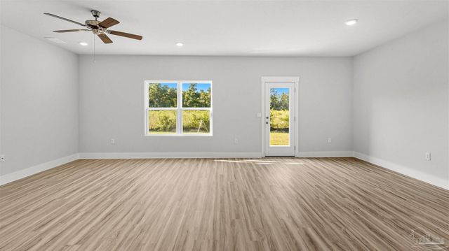 5583 Clarity St, Milton, FL 32570