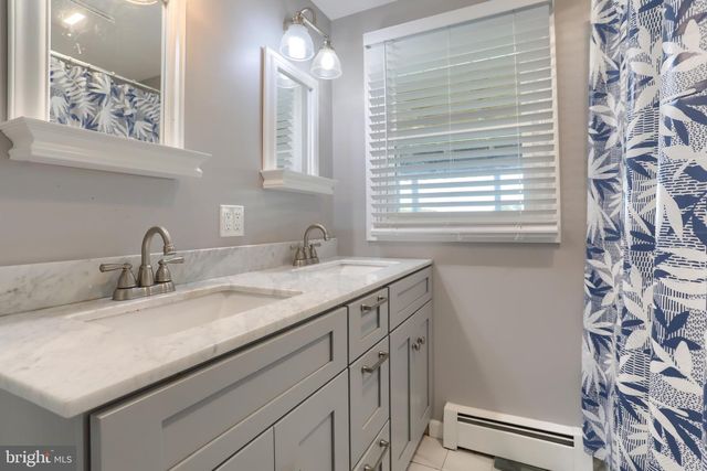 530 E ROSEBUD RD, Myerstown, PA 17067