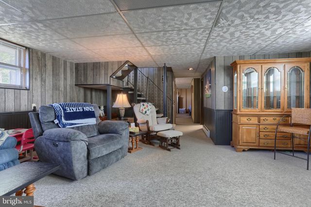 530 E ROSEBUD RD, Myerstown, PA 17067