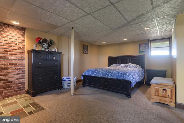 530 E ROSEBUD RD, Myerstown, PA 17067