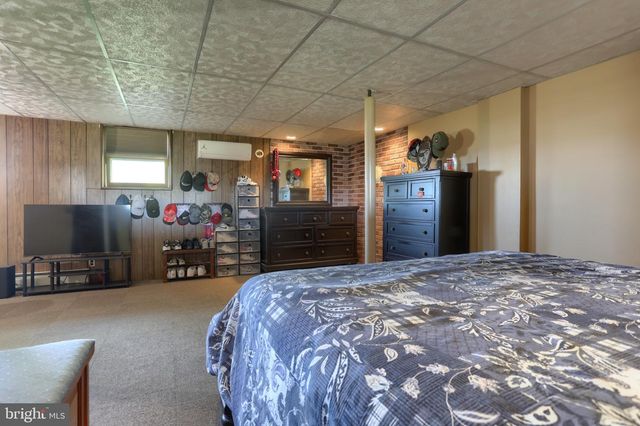 530 E ROSEBUD RD, Myerstown, PA 17067