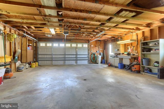 530 E ROSEBUD RD, Myerstown, PA 17067