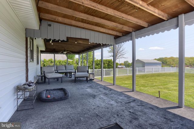 530 E ROSEBUD RD, Myerstown, PA 17067