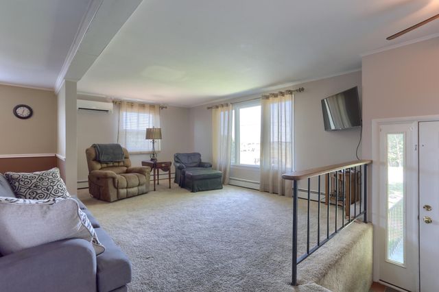 530 E ROSEBUD RD, Myerstown, PA 17067