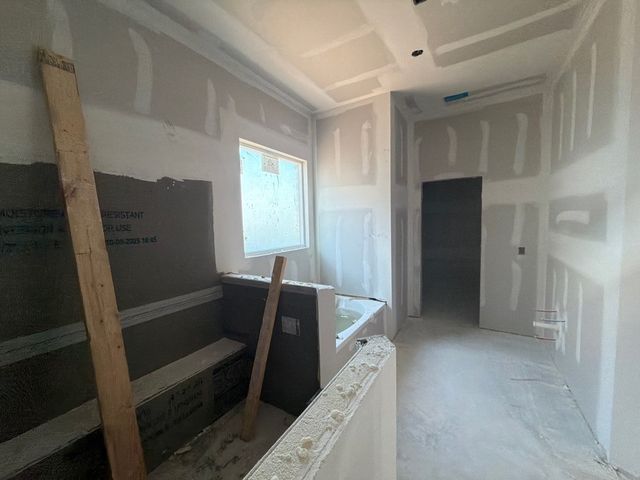 428 Guadeloupe Lane, Springtown, TX 76082