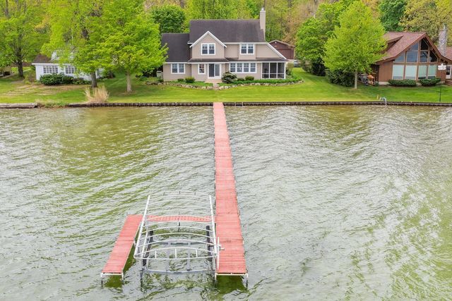 11094 Harbor Drive, Three Rivers, MI 49093