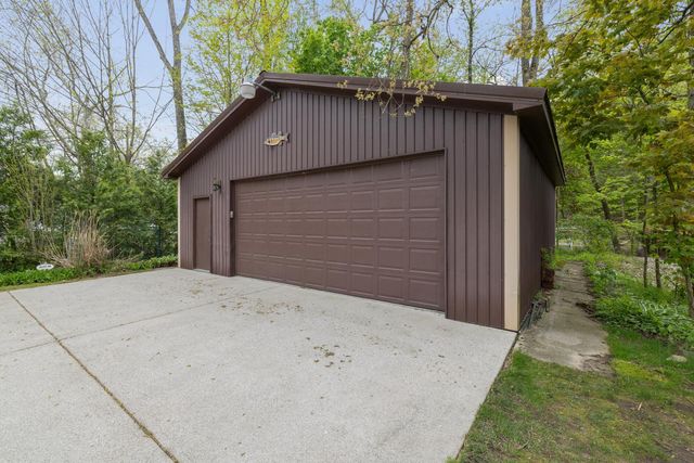 11094 Harbor Drive, Three Rivers, MI 49093