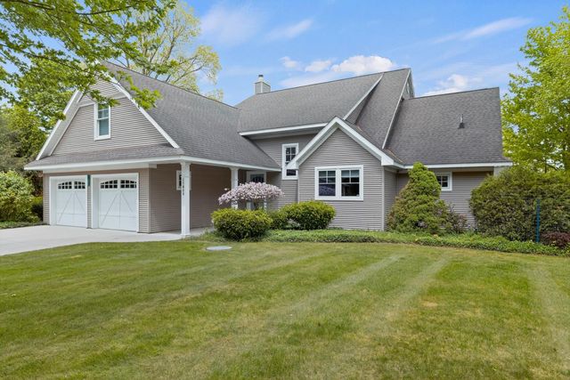 11094 Harbor Drive, Three Rivers, MI 49093