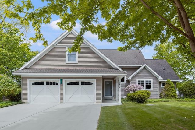 11094 Harbor Drive, Three Rivers, MI 49093