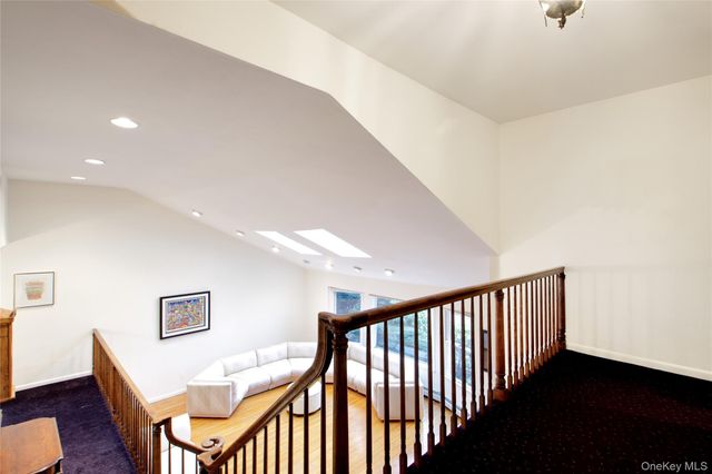 1066 Cedarhurst Street, Valley Stream, NY 11581