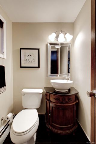 1066 Cedarhurst Street, Valley Stream, NY 11581