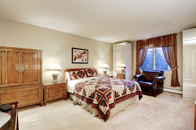 1066 Cedarhurst Street, Valley Stream, NY 11581