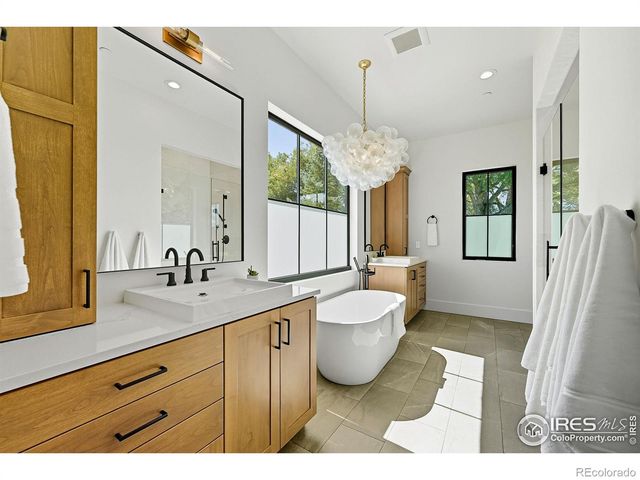 10323 Mineral Road, Longmont, CO 80504