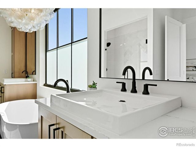 10323 Mineral Road, Longmont, CO 80504