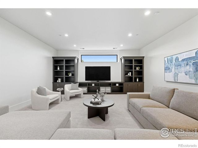 10323 Mineral Road, Longmont, CO 80504