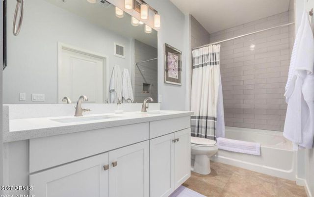 2511 W QUEEN CREEK Road 143, Chandler, AZ 85248