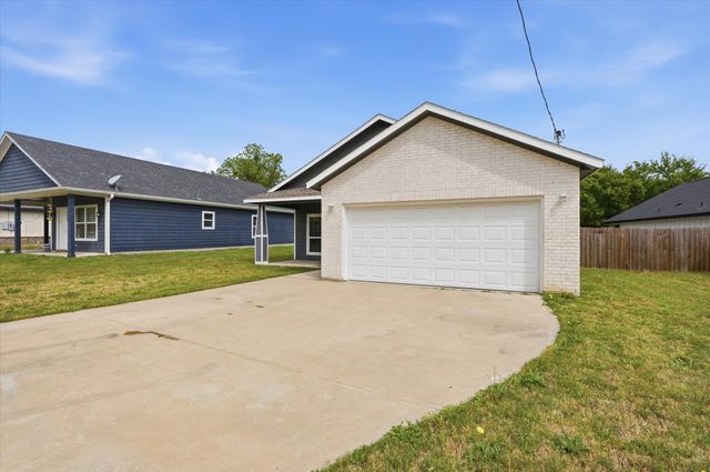 3504 Pace Street, Greenville, TX 75401