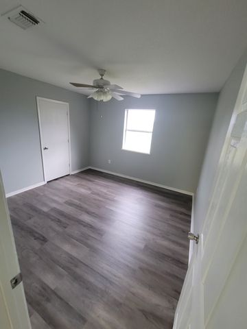 3142 Shady Grove Circle, Granbury, TX 76049