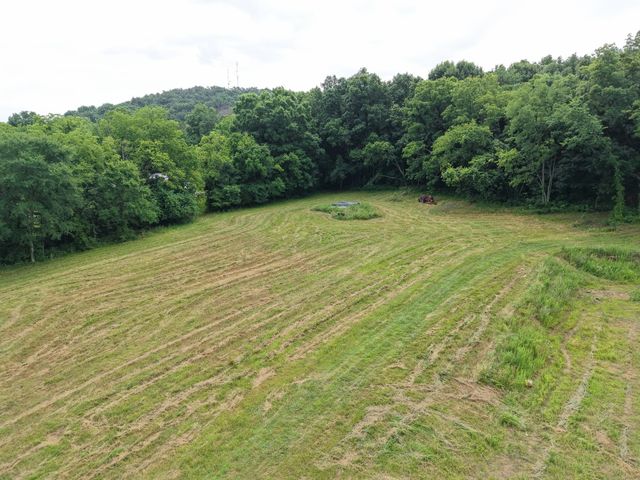 2740 Callis Rd, Lebanon, TN 37090