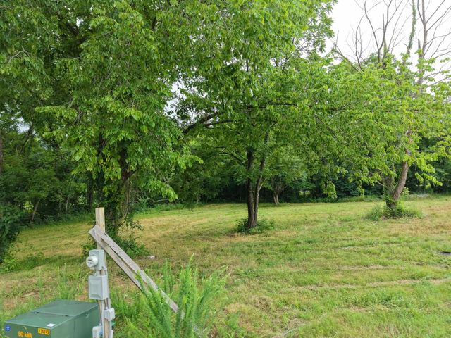 2740 Callis Rd, Lebanon, TN 37090