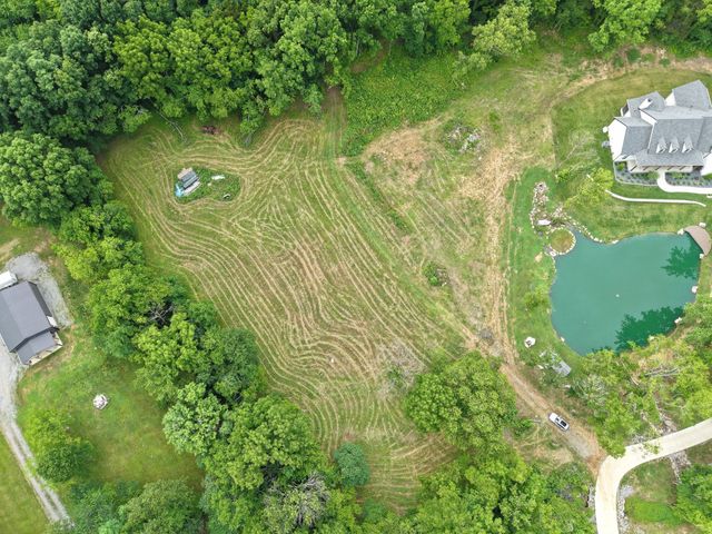 2740 Callis Rd, Lebanon, TN 37090