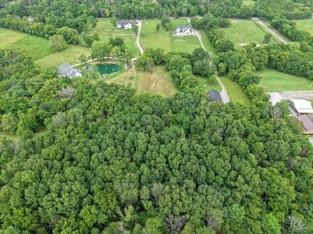 2740 Callis Rd, Lebanon, TN 37090