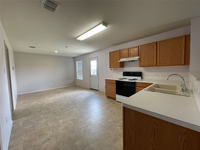 2801 Mockingbird Street, Royse City, TX 75189