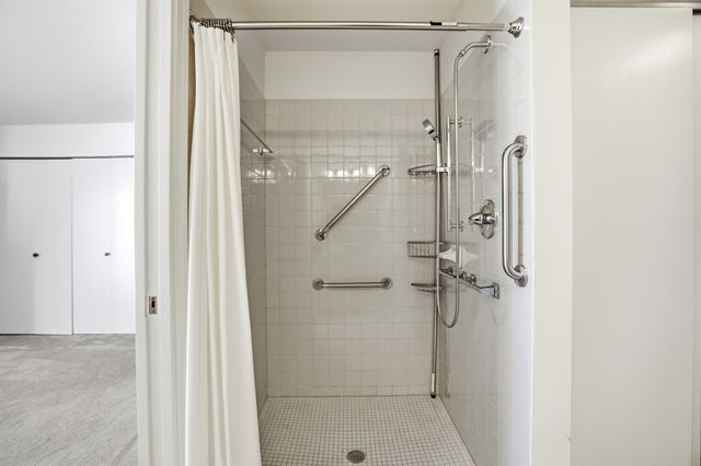 815 Leicester Road 109, Elk Grove Village, IL 60007