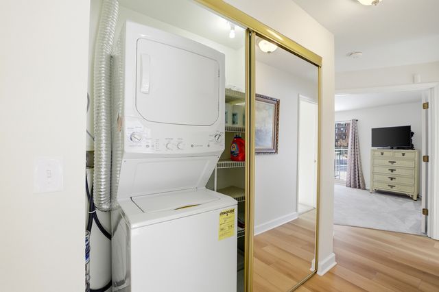 815 Leicester Road 109, Elk Grove Village, IL 60007