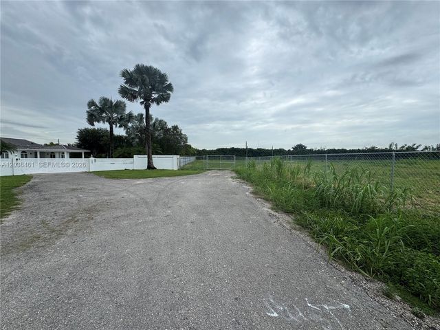 22600 SW 207th Avenue, Miami, FL 33170