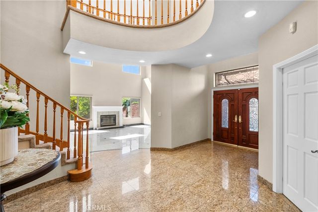 6056 Lake Lindero, Agoura Hills, CA 91301