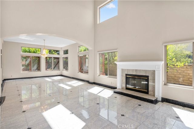 6056 Lake Lindero, Agoura Hills, CA 91301