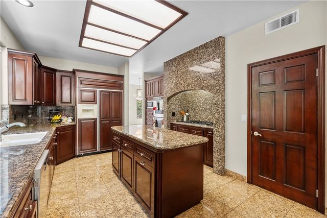 6056 Lake Lindero, Agoura Hills, CA 91301