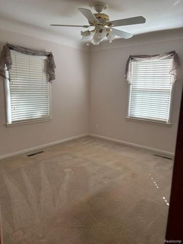 11855 31 Mile Road, Washington Township, MI 48095