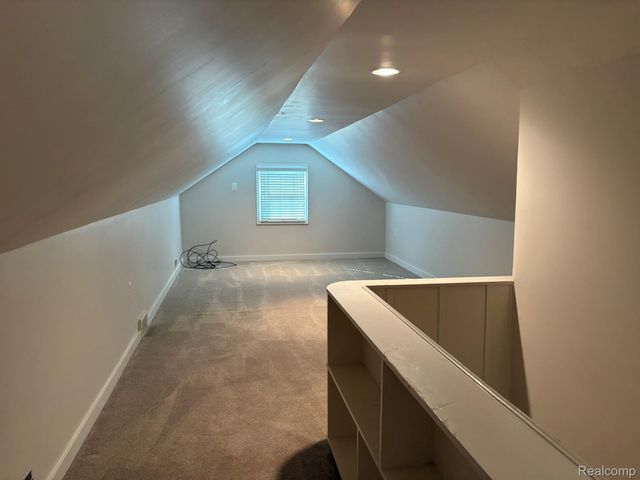 11855 31 Mile Road, Washington Township, MI 48095