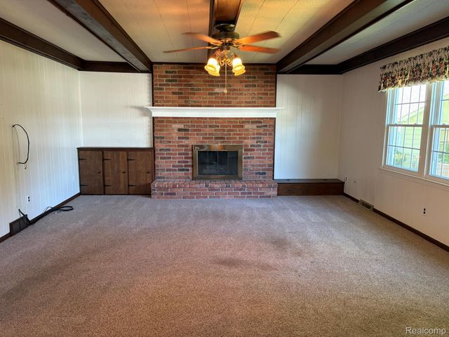 11855 31 Mile Road, Washington Township, MI 48095