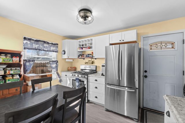 691 E Bennett Avenue, Ferndale, MI 48220