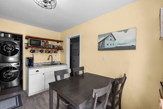 691 E Bennett Avenue, Ferndale, MI 48220