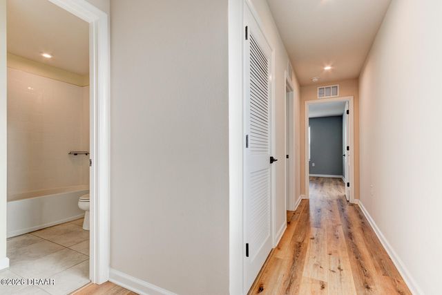 2062 Edison Pointe Boulevard, South Daytona, FL 32119