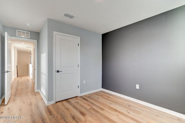 2062 Edison Pointe Boulevard, South Daytona, FL 32119