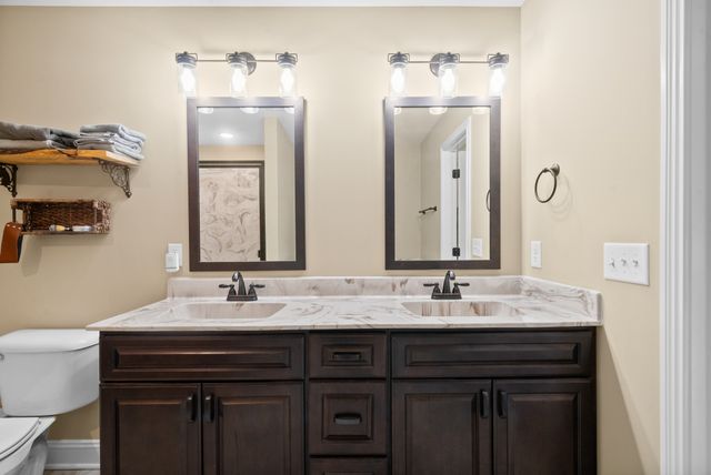 4406 Memory Ln, Adams, TN 37010