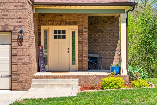 4406 Memory Ln, Adams, TN 37010