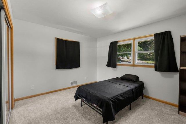 1689 Edgemont Street, Maplewood, MN 55117