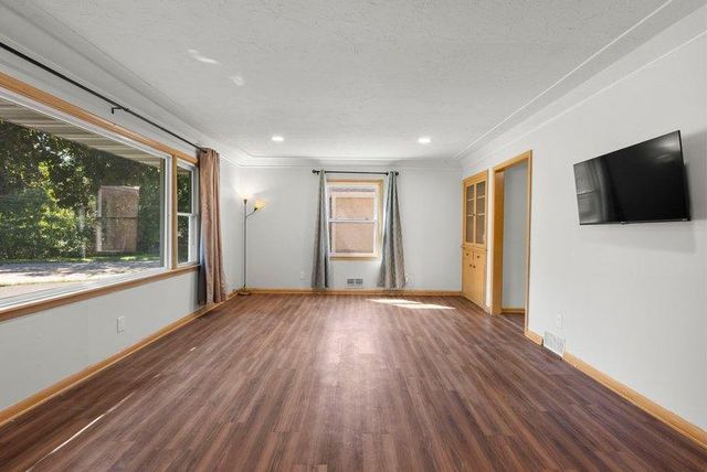 1689 Edgemont Street, Maplewood, MN 55117