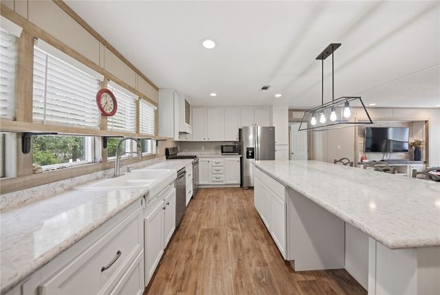 120 Cowboys Drive, Somerville, TX 77879