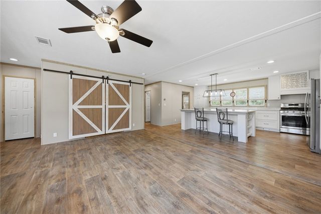 120 Cowboys Drive, Somerville, TX 77879