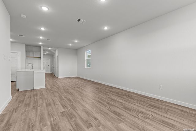 9971 Chavaneaux Lndg, San Antonio, TX 78221