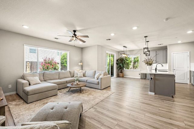 488 River St, Lincoln, CA 95648