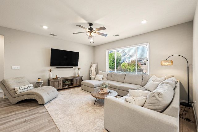 488 River St, Lincoln, CA 95648